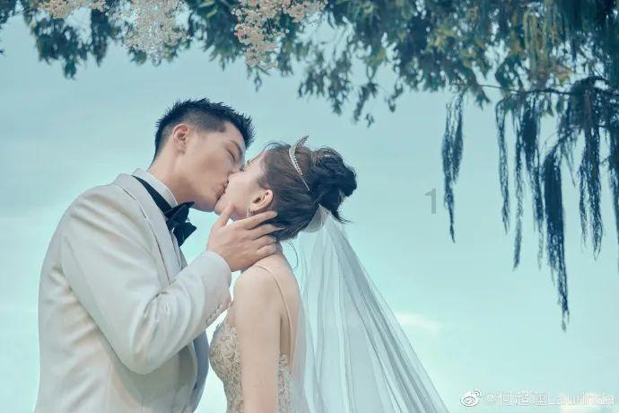 逃离洁白的宾馆