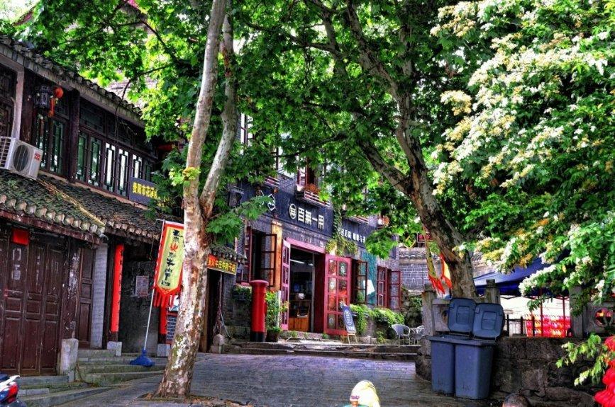老一辈喜欢教育人怎么办？游戏画面